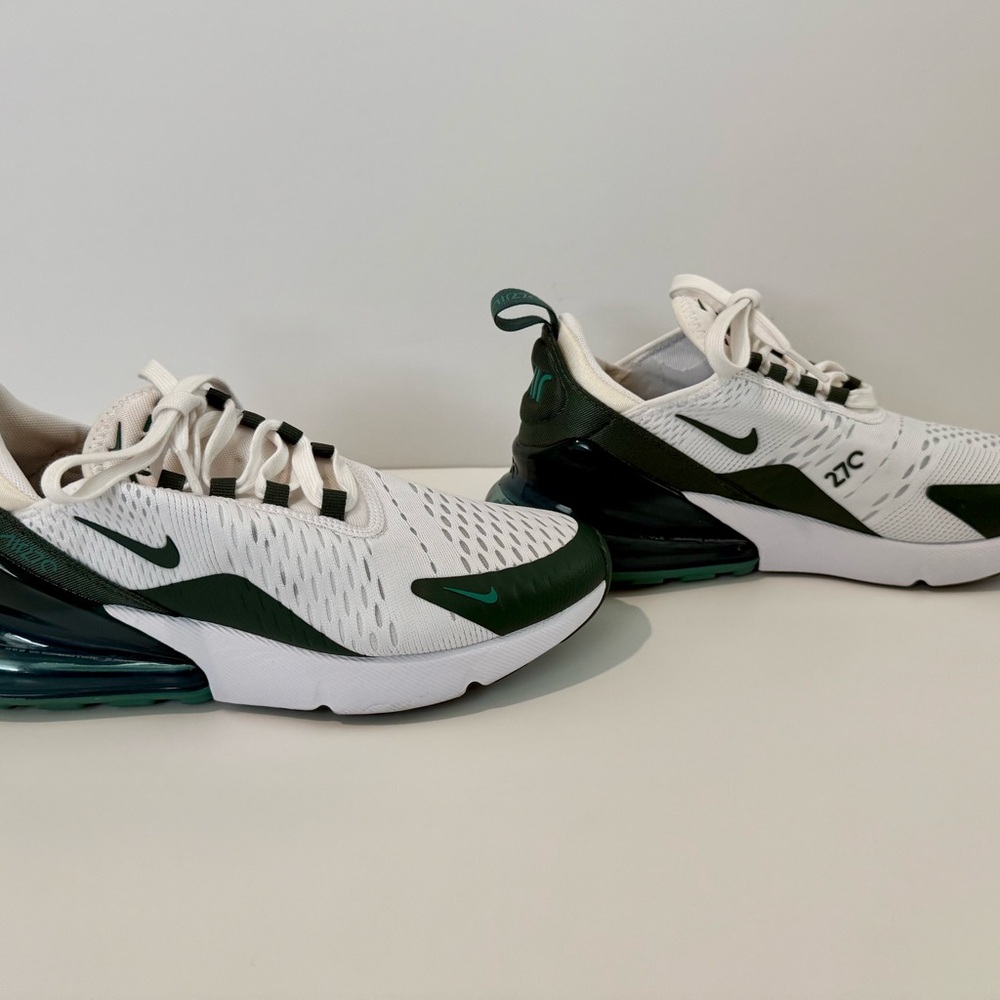 Women’s Nike Air Max 270 Green/White Sz 7.5